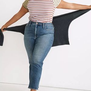 The Curvy Perfect Vintage Jean in Melgrove Wash NWT